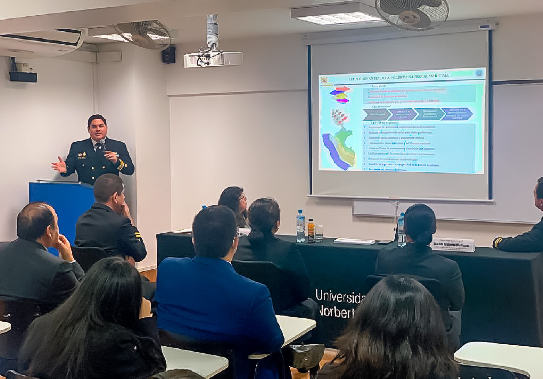 EAP DE ADMINISTRACIÓN EN TURISMO Y HOTELERÍA ORGANIZÓ CONFERENCIA “PERÚ: PAÍS ANCESTRALMENTE MARÍTIMO, HISTORIA Y ACTUALIDAD”
