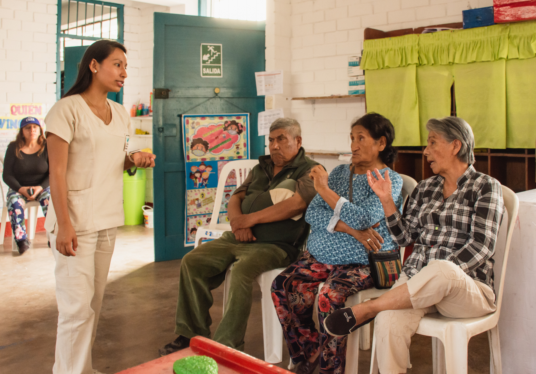 RESPONSABILIDAD SOCIAL: INTERNOS DE NUTRICIÓN Y DIETÉTICA OFRECIERON CHARLAS NUTRICIONALES A PADRES DE FAMILIA DEL DISTRITO DE VILLA EL SALVADOR