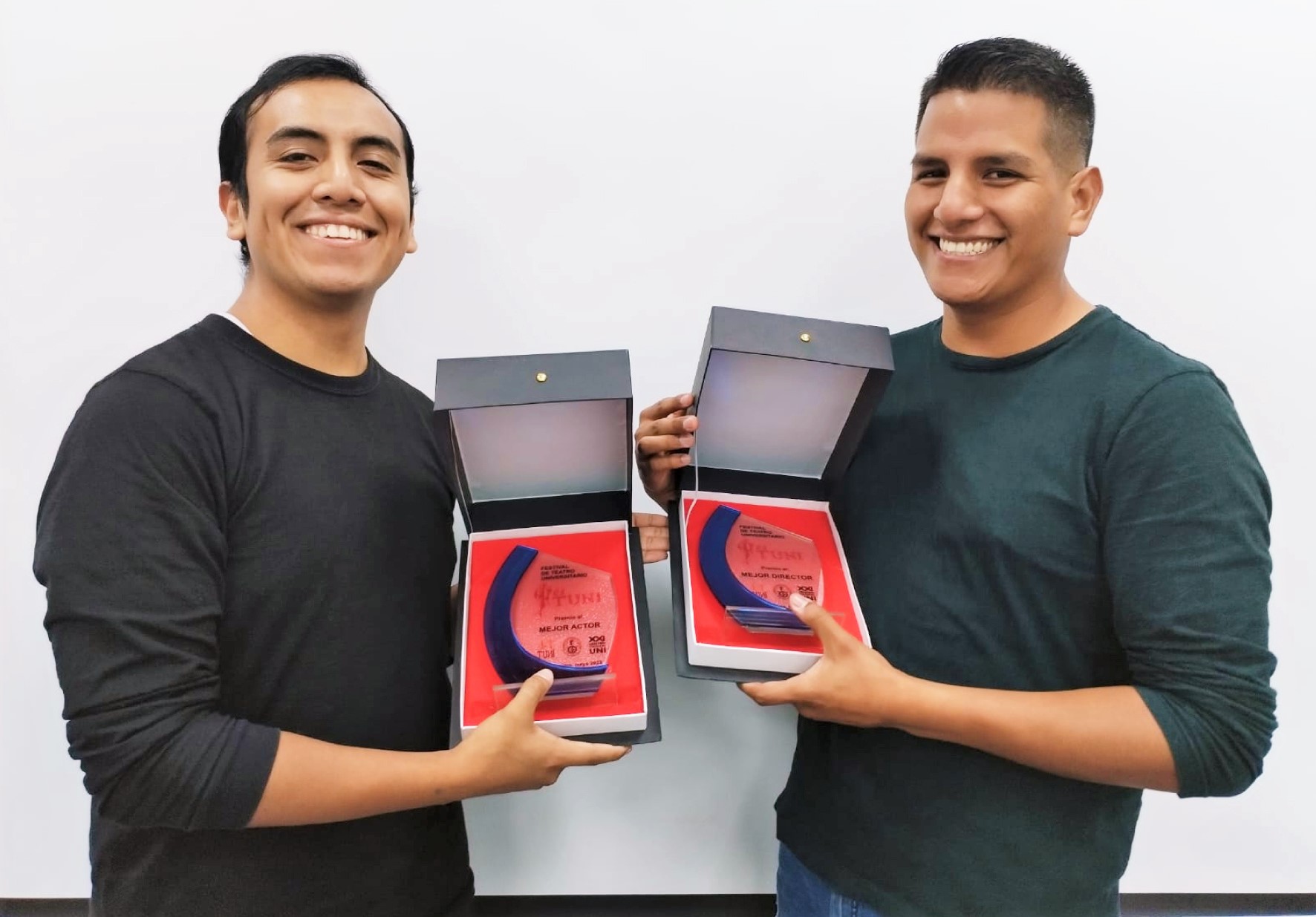 ELENCO DE TEATRO DE LA UNIVERSIDAD NORBERT WIENER OBTUVO LOS PREMIOS A MEJOR ACTOR Y MEJOR DIRECTOR EN EL FESTUNI 2023