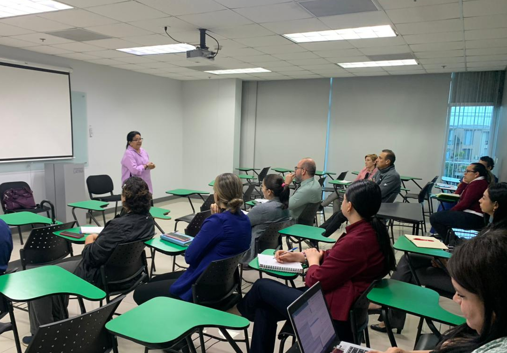 DOCENTE INVESTIGADORA DE LA UNIVERSIDAD NORBERT REALIZÓ VISITA ACADÉMICA A LA UNIVERSIDAD LATINA DE COSTA RICA