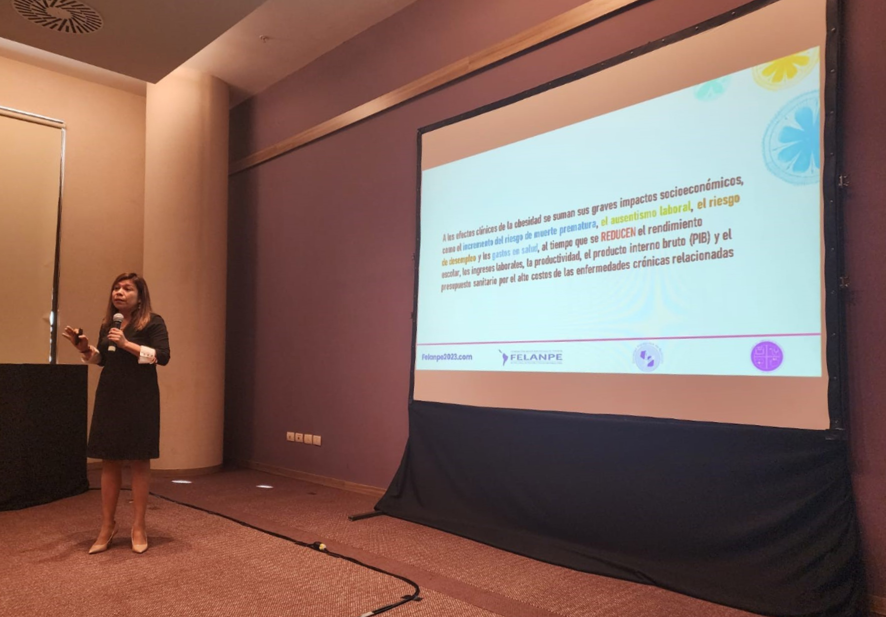 DIRECTORA DE NUTRICIÓN Y DIETÉTICA DE NORBERT WIENER PARTICIPÓ COMO PONENTE EN CONGRESO DE LA FEDERACIÓN LATINOAMERICANA DE TERAPIA NUTRICIONAL, NUTRICIÓN CLÍNICA Y METABOLISMO
