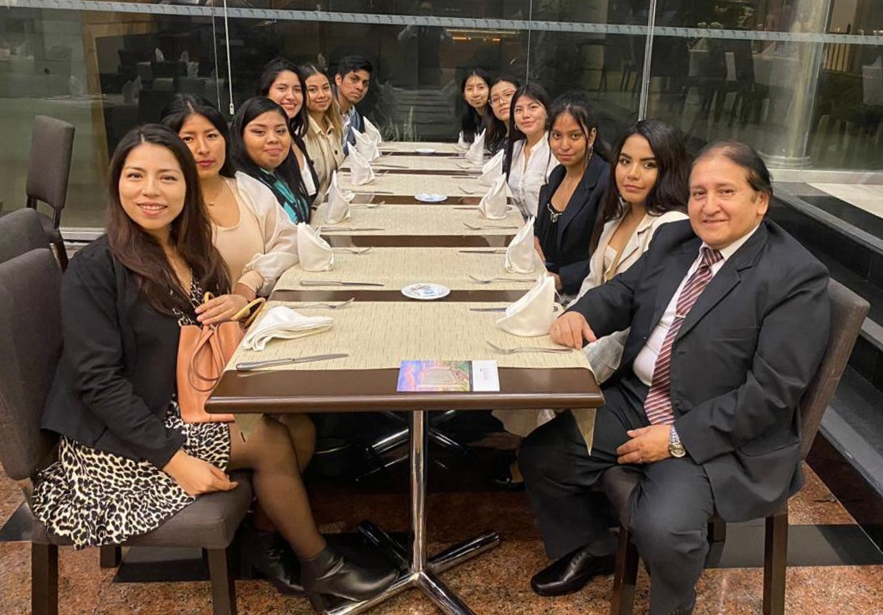 ESTUDIANTES DE LA EAP DE ADMINISTRACIÓN EN TURISMO Y HOTELERÍA DE LA UNIVERSIDAD NORBERT WIENER REALIZARON VISITA GUIADA AL HOTEL LOS DELFINES