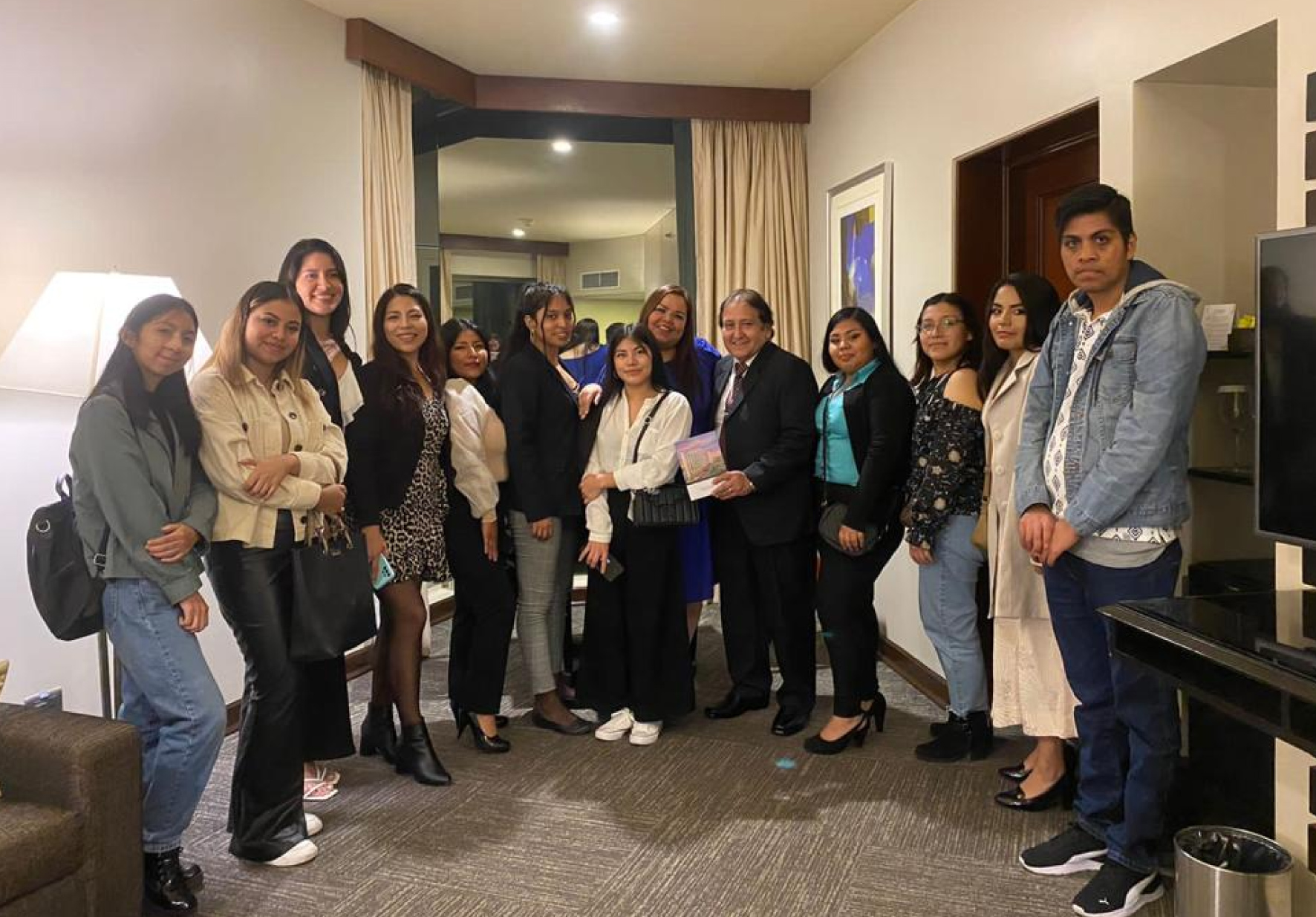 ESTUDIANTES DE LA EAP DE ADMINISTRACIÓN EN TURISMO Y HOTELERÍA DE LA UNIVERSIDAD NORBERT WIENER REALIZARON VISITA GUIADA AL HOTEL LOS DELFINES