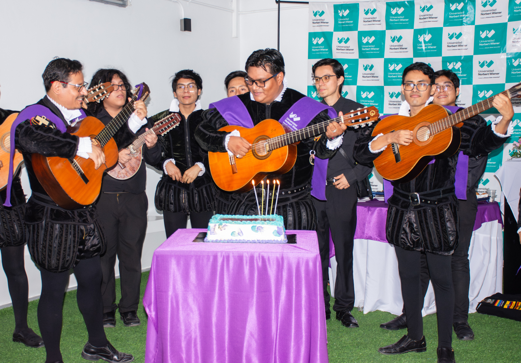 TUNA DE LA UNIVERSIDAD NORBERT WIENER OBTUVO TERCER LUGAR EN EL XX FESTIVAL INTERNACIONAL DE TUNAS DE DUITAMA, COLOMBIA