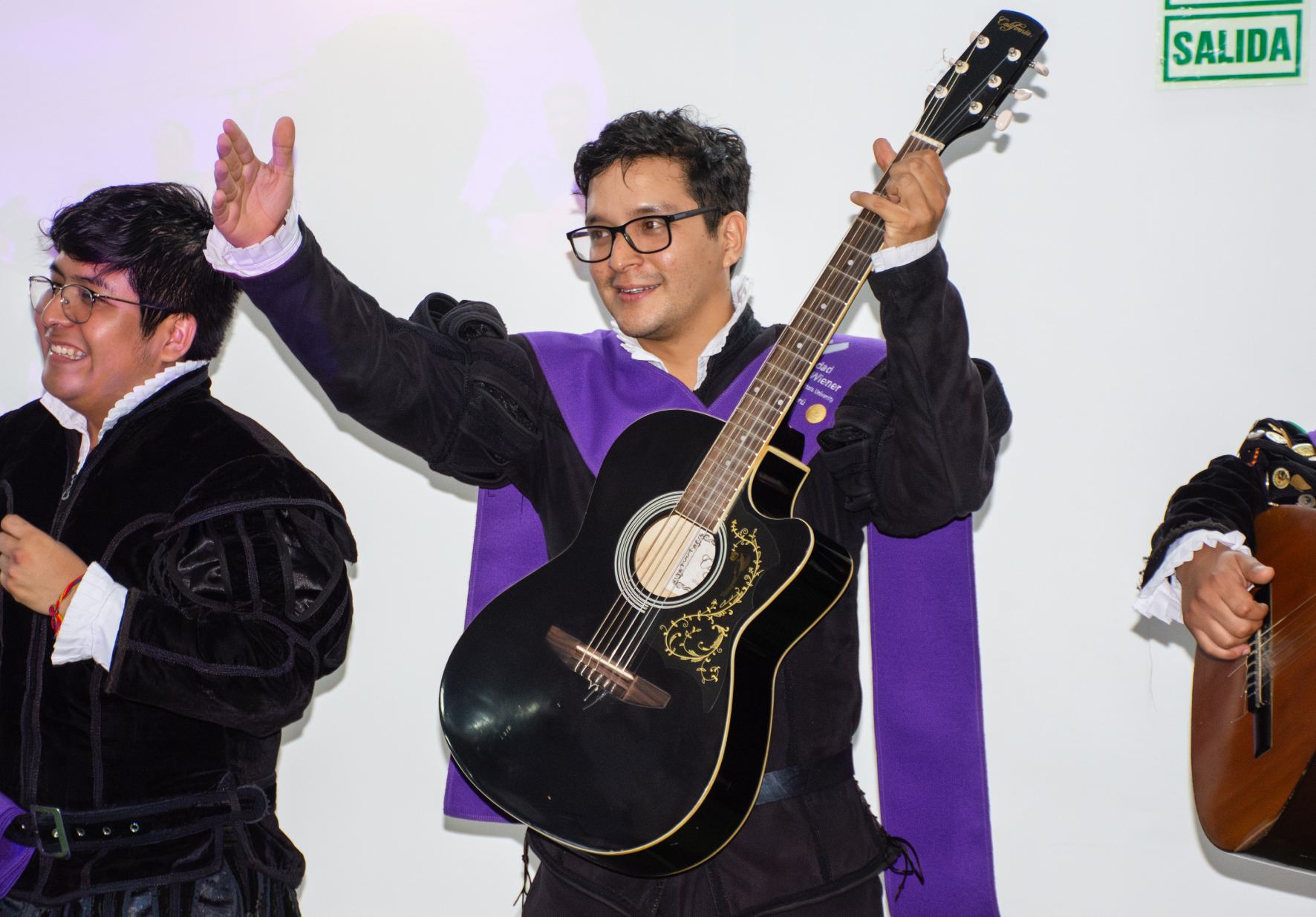 TUNA DE LA UNIVERSIDAD NORBERT WIENER OBTUVO TERCER LUGAR EN EL XX FESTIVAL INTERNACIONAL DE TUNAS DE DUITAMA, COLOMBIA