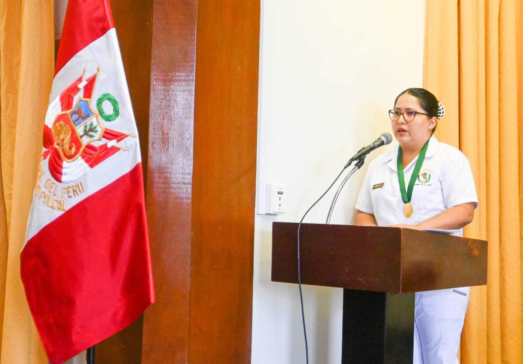 ESTUDIANTES DE TECNOLOGÍA MÉDICA EN LABORATORIO CLÍNICO Y ANATOMÍA PATOLÓGICA DE NORBERT WIENER CULMINARON INTERNADO EN HOSPITAL CENTRAL DE LA POLICÍA