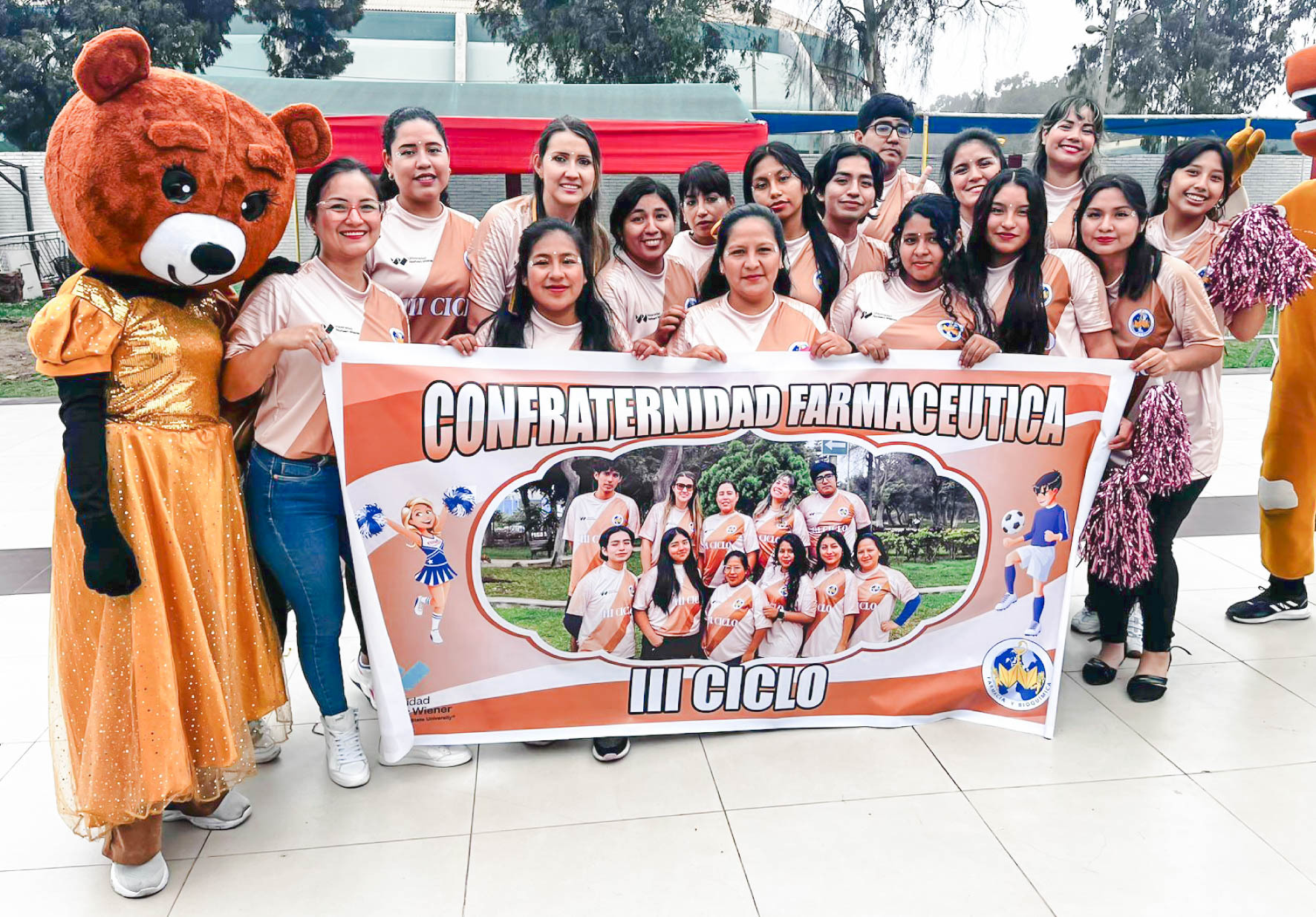 CARRERA DE FARMACIA Y BIOQUÍMICA DE LA UNIVERSIDAD NORBERT WIENER REALIZÓ TRADICIONAL FIESTA DE LA CONFRATERNIDAD FARMACÉUTICA