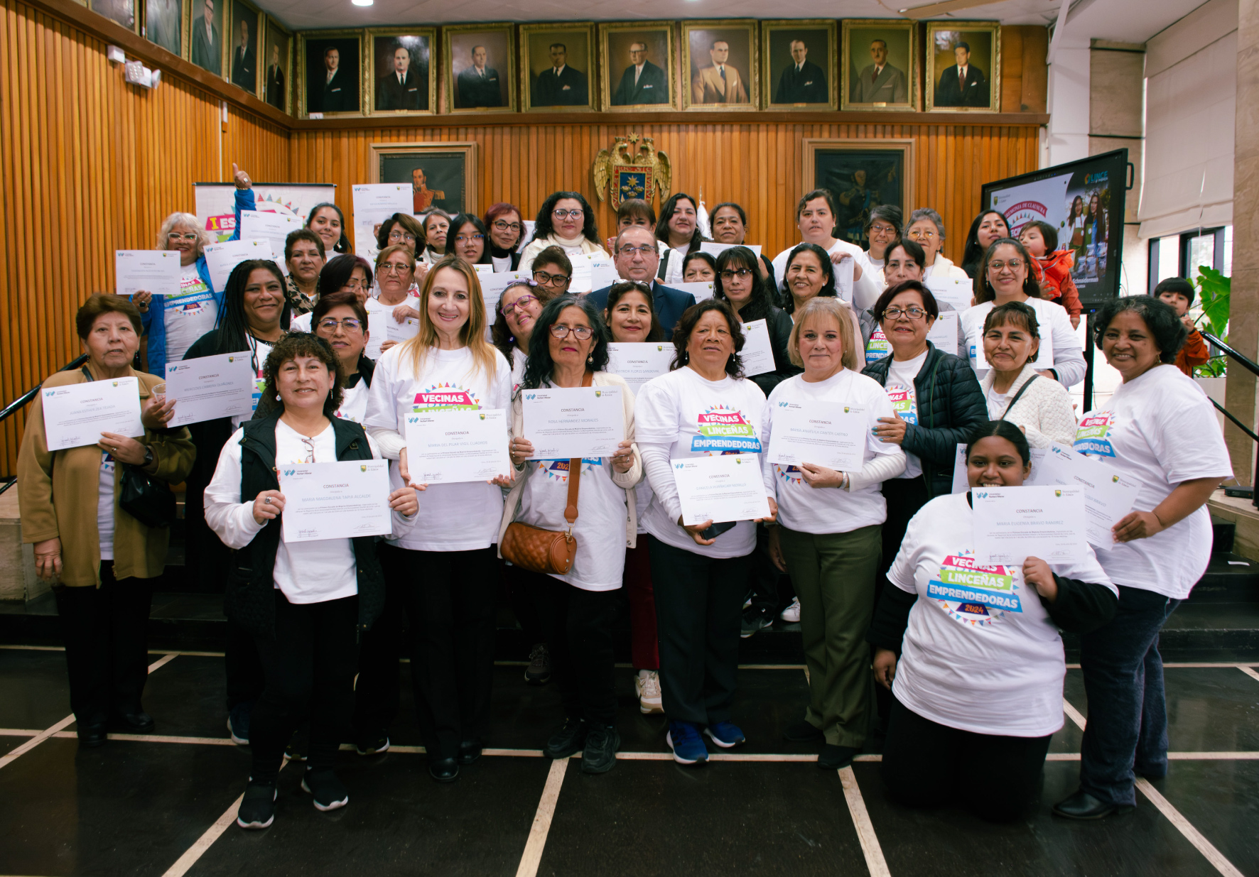 PRESIDENTE EJECUTIVA DE LA UNIVERSIDAD NORBERT WIENER Y ALCALDESA DE LINCE PRESIDIERON CEREMONIA DE CLAUSURA DEL PROGRAMA DE CAPACITACIÓN PARA MUJERES EMPRENDEDORAS DE LA LOCALIDAD